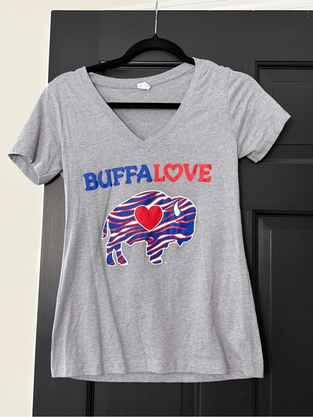 BUFFALOVE Grey V-Neck Graphic Tee